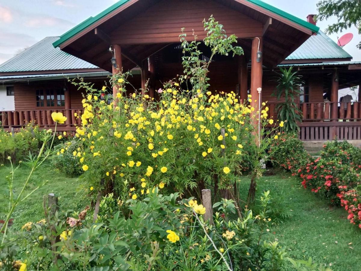 Ban Chang Klang Na Nong ap Chang ภายนอก รูปภาพ